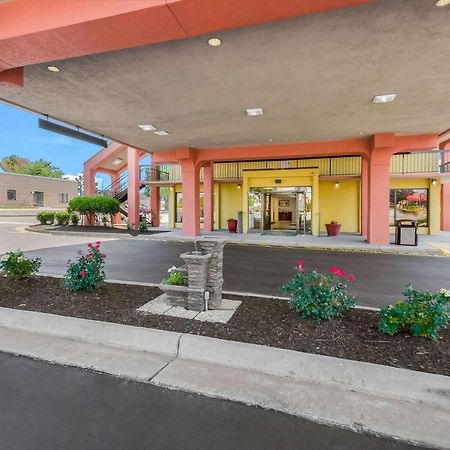Quality Inn Fredericksburg-Central Park Area Eksteriør billede