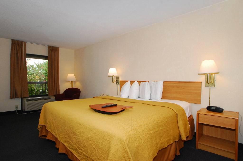 Quality Inn Fredericksburg-Central Park Area Værelse billede