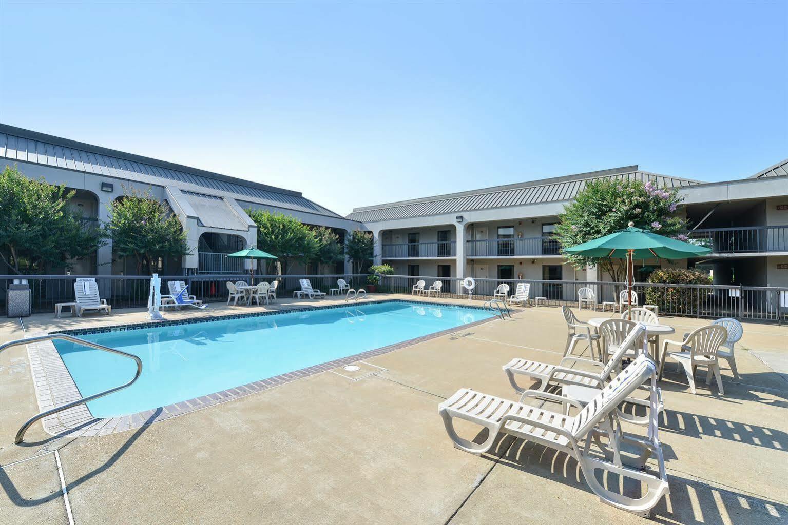 Quality Inn Fredericksburg-Central Park Area Eksteriør billede