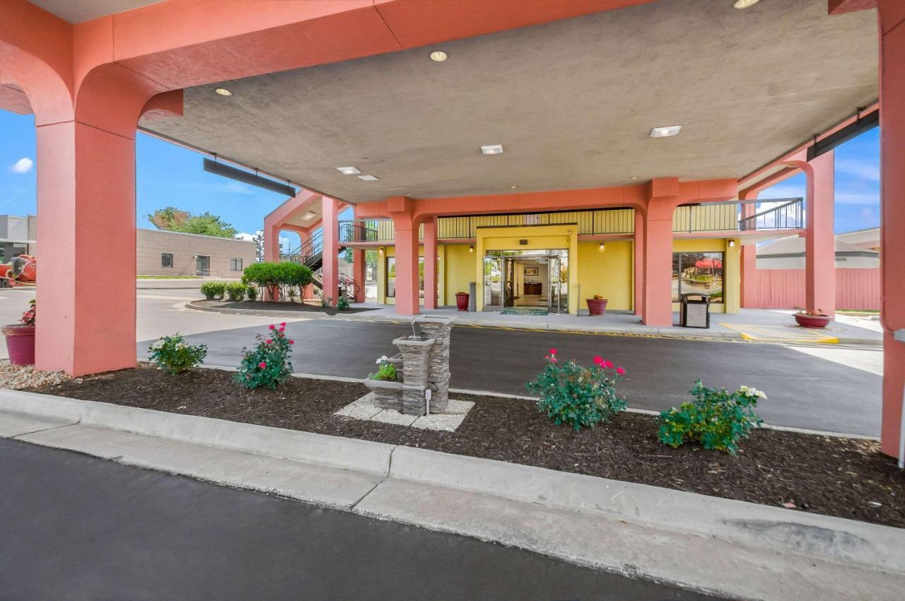 Quality Inn Fredericksburg-Central Park Area Eksteriør billede