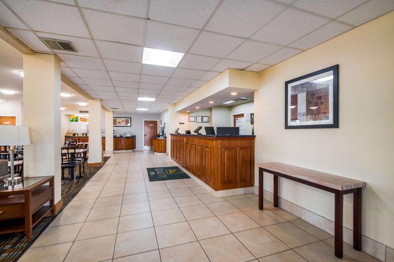 Quality Inn Fredericksburg-Central Park Area Eksteriør billede