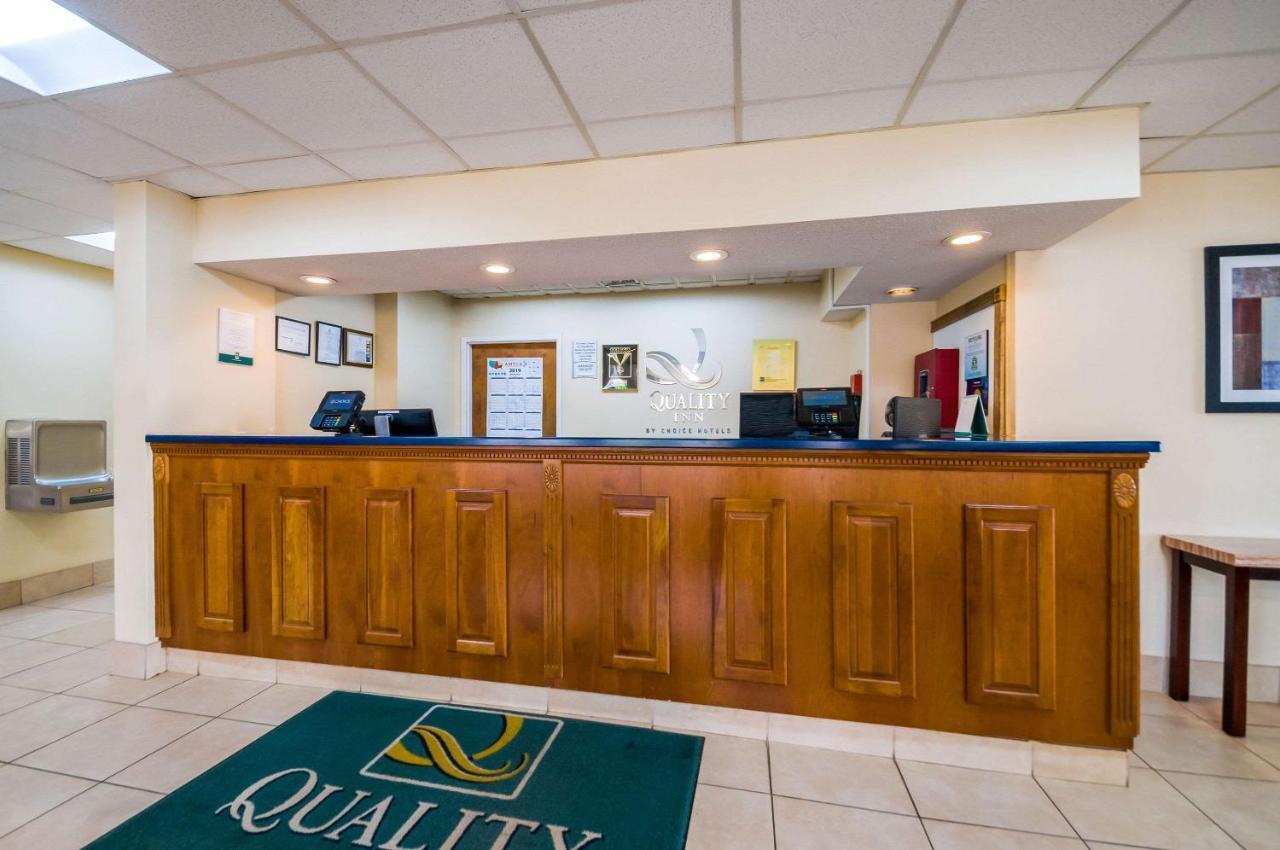 Quality Inn Fredericksburg-Central Park Area Eksteriør billede